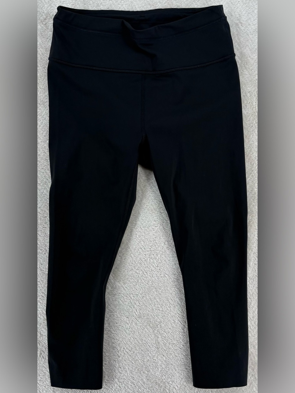 Athleta Accelerate Capri Leggings Women's Size S Black Cropped Athletic Yoga